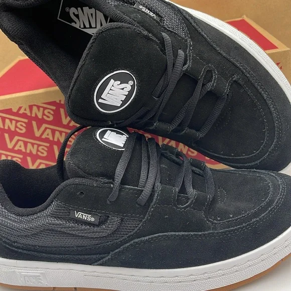Vans Men’s Speed Ls Black/True WhiteVN000CTNBP6 Sneakers